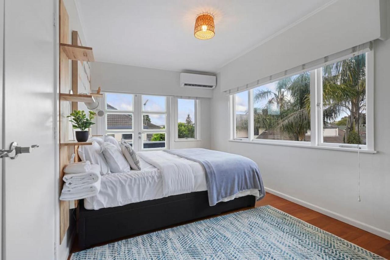 Amazing Home By Beach - Fully Aircon-Ed - Wifi Auckland Eksteriør bilde
