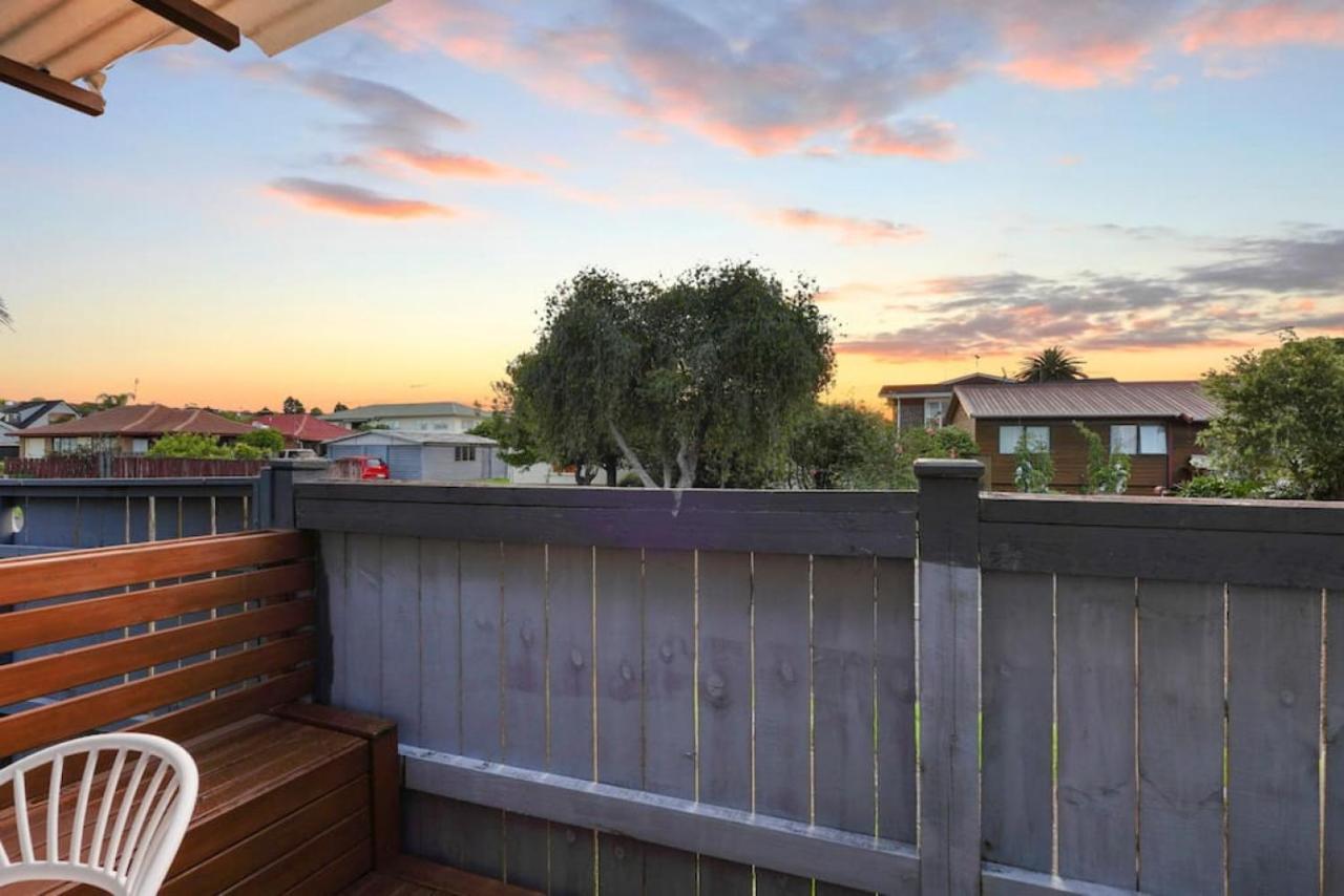 Amazing Home By Beach - Fully Aircon-Ed - Wifi Auckland Eksteriør bilde