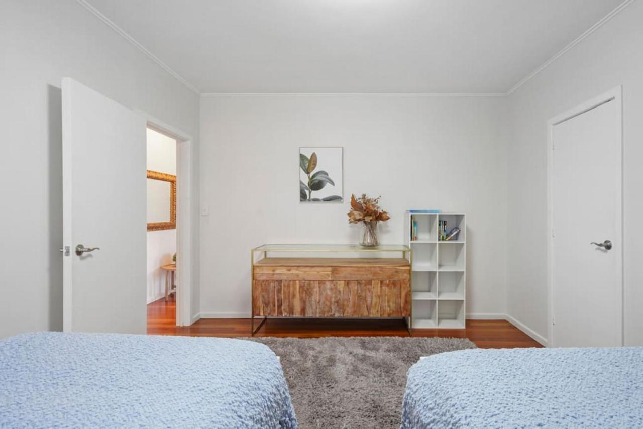 Amazing Home By Beach - Fully Aircon-Ed - Wifi Auckland Eksteriør bilde