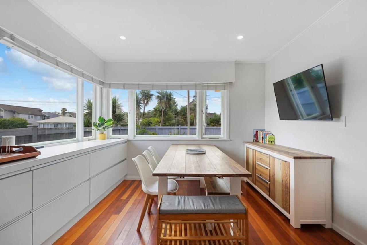 Amazing Home By Beach - Fully Aircon-Ed - Wifi Auckland Eksteriør bilde