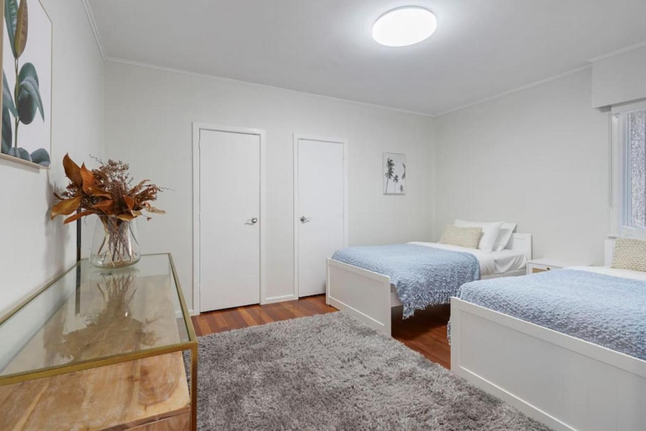 Amazing Home By Beach - Fully Aircon-Ed - Wifi Auckland Eksteriør bilde